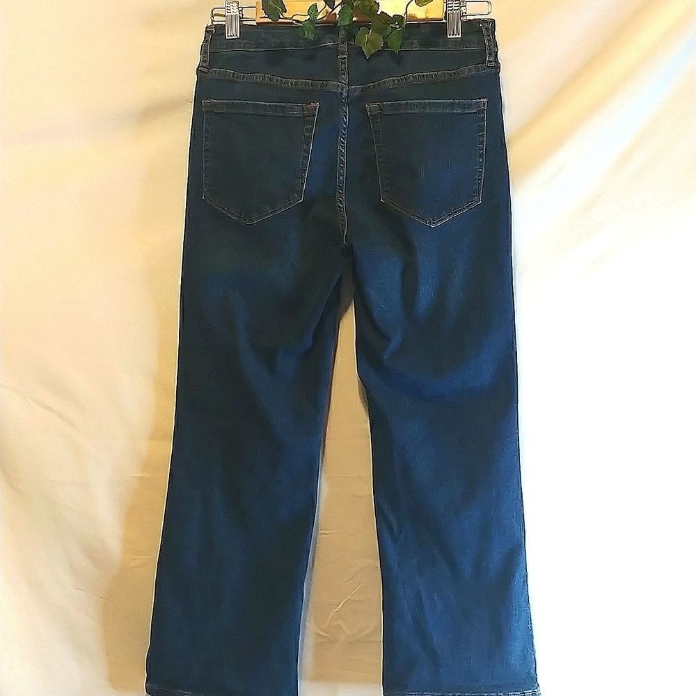 Chaps. Boot Cut Denim Jeans. Size 6/28. Great condition. - Picture 3 of 10